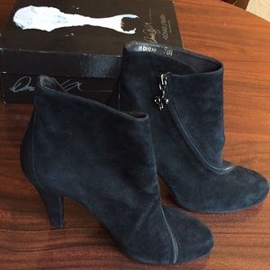 Dinald J. Pliner Black Suede Low Boots Size 7.5